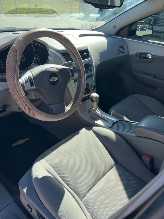 2012 Chevrolet Malibu Image 10