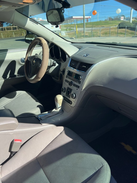 2012 Chevrolet Malibu Image 17