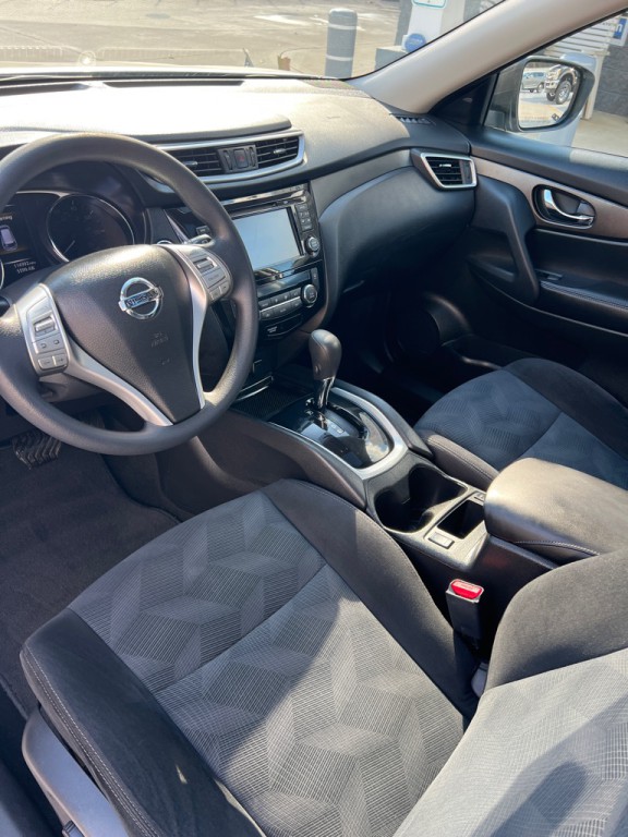 2015 Nissan Rogue Image 10