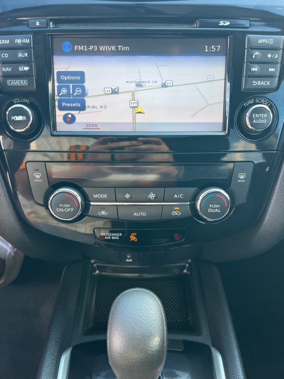 2015 Nissan Rogue Image 12