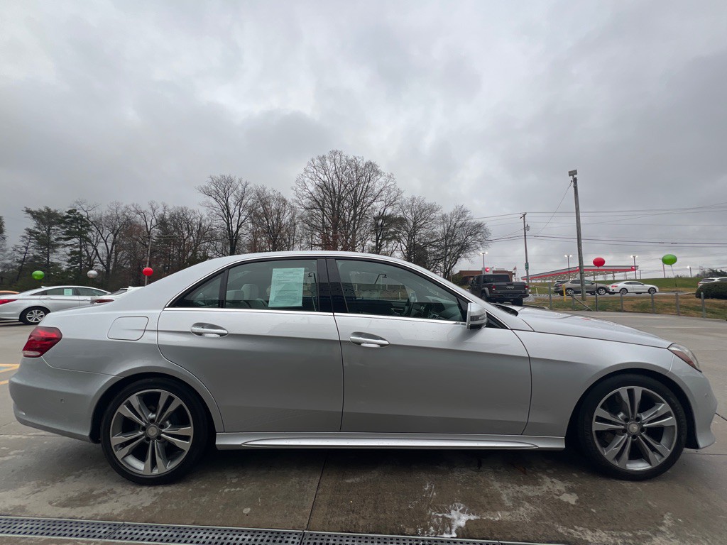 2016 Mercedes-Benz E-Class Image 6