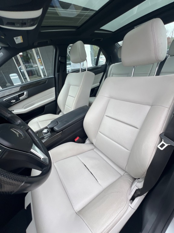 2016 Mercedes-Benz E-Class Image 9