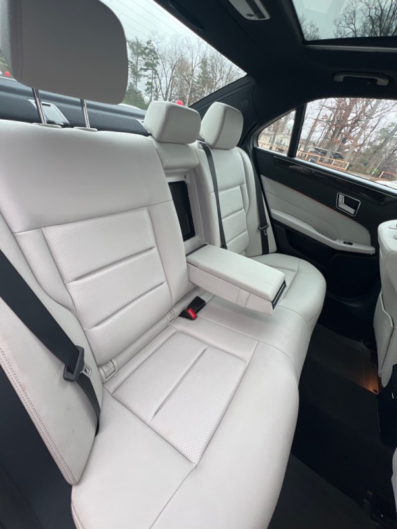 2016 Mercedes-Benz E-Class Image 14