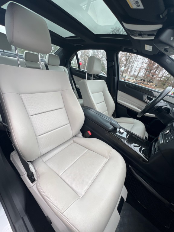 2016 Mercedes-Benz E-Class Image 15