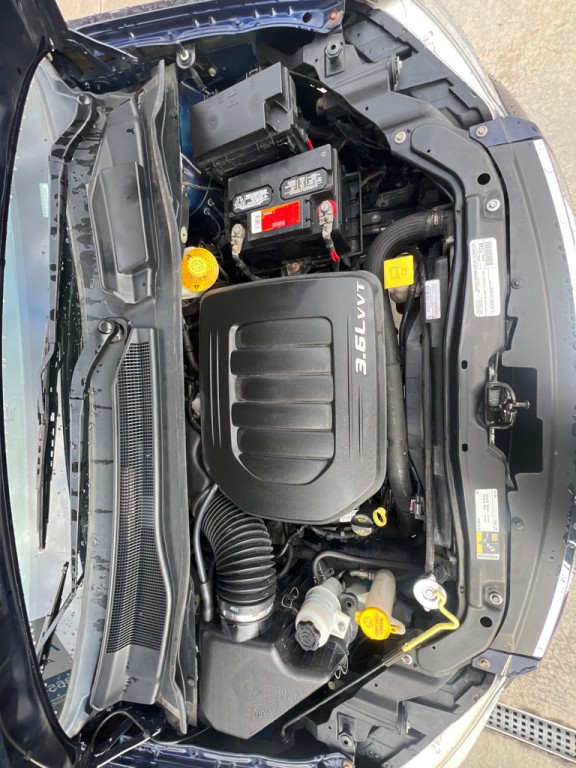 2015 Chrysler Town & Country Image 21