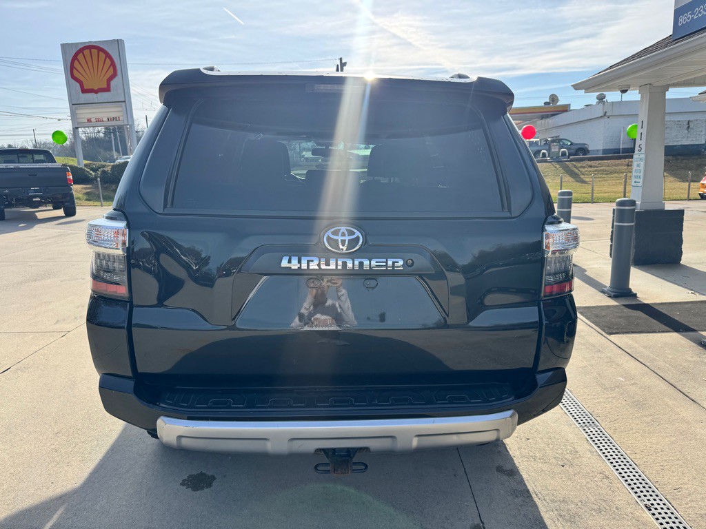 2019 Toyota 4Runner Image 4