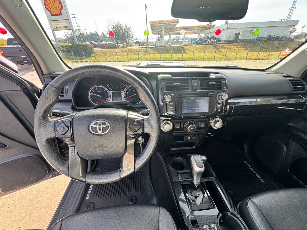 2019 Toyota 4Runner Image 11