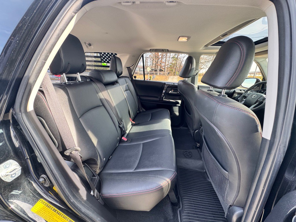 2019 Toyota 4Runner Image 16