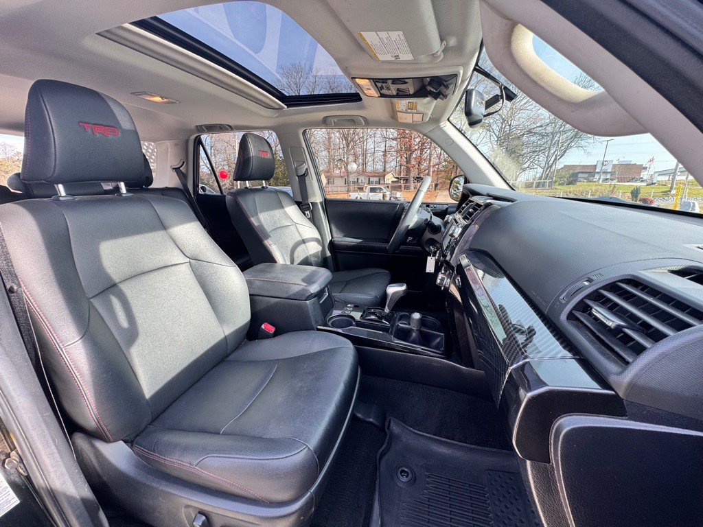 2019 Toyota 4Runner Image 17