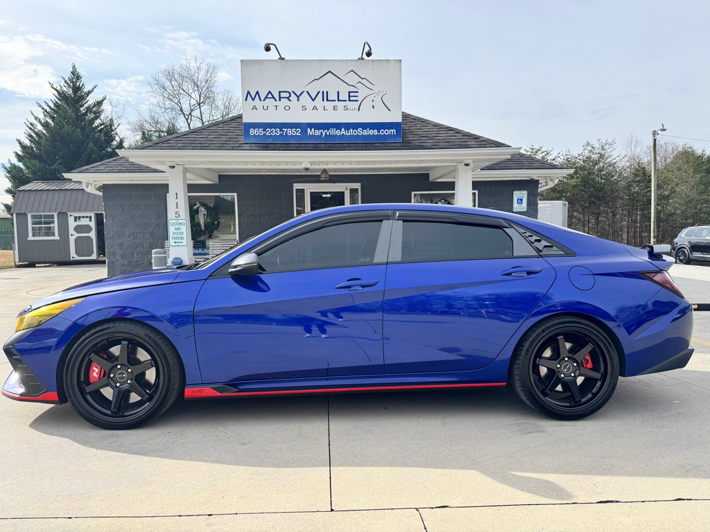 2023 Hyundai Elantra Image 2