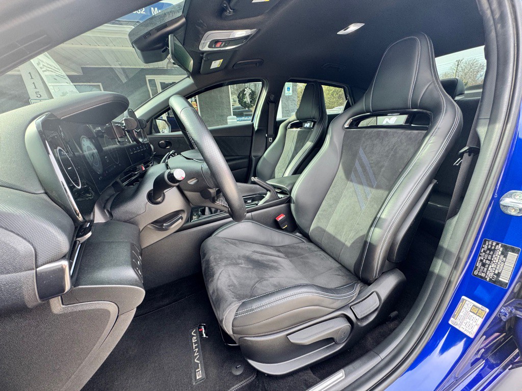 2023 Hyundai Elantra Image 9