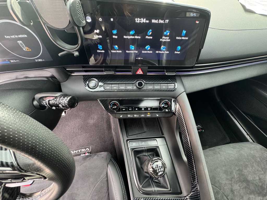 2023 Hyundai Elantra Image 11