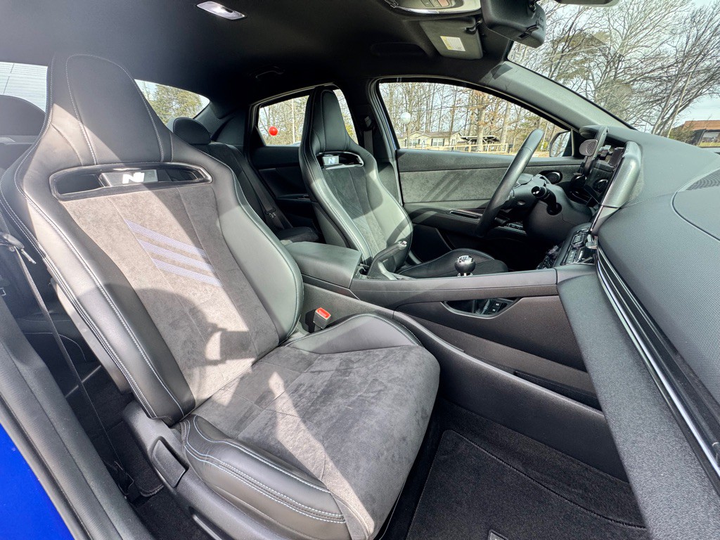 2023 Hyundai Elantra Image 15