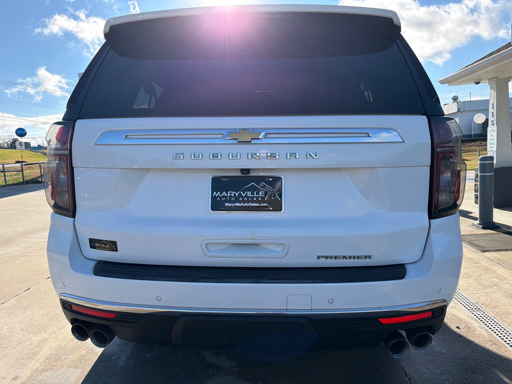 2023 Chevrolet Suburban Image 4