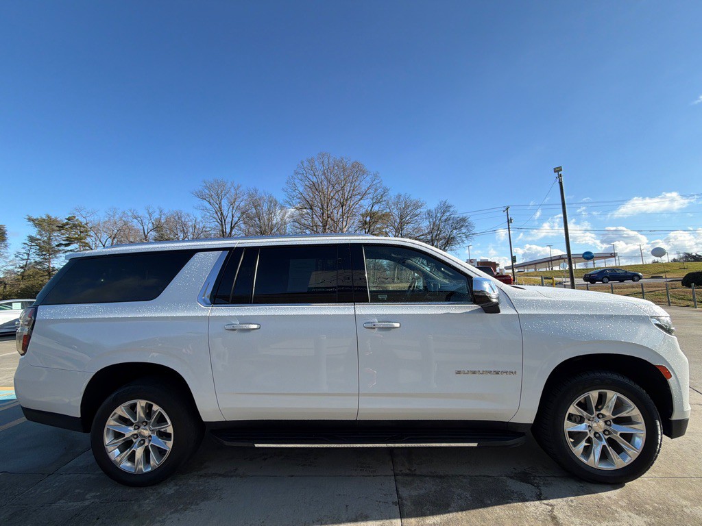 2023 Chevrolet Suburban Image 6