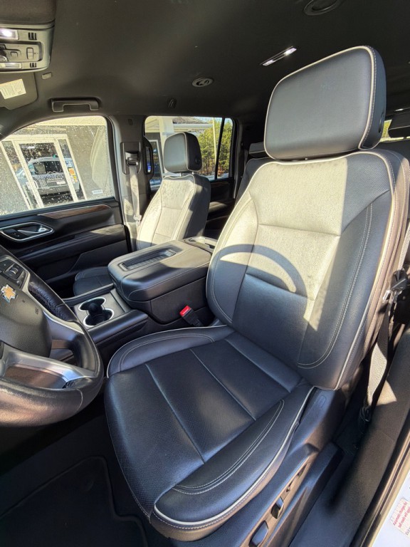 2023 Chevrolet Suburban Image 9