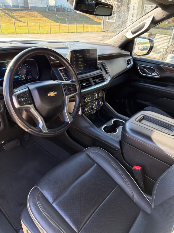 2023 Chevrolet Suburban Image 10