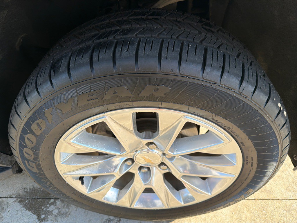 2023 Chevrolet Suburban Image 19