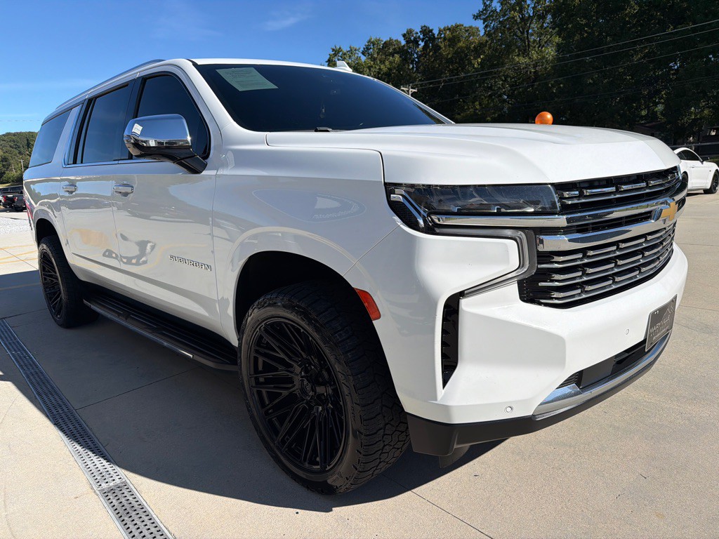 2023 Chevrolet Suburban Image 7