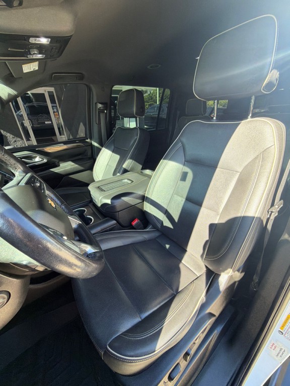 2023 Chevrolet Suburban Image 9