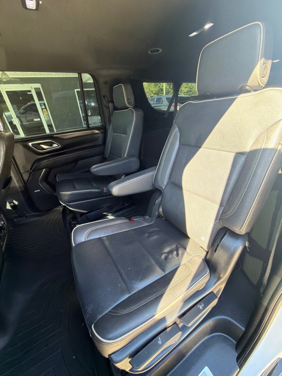 2023 Chevrolet Suburban Image 12