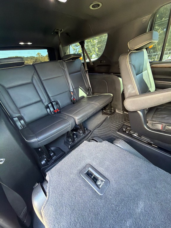 2023 Chevrolet Suburban Image 15