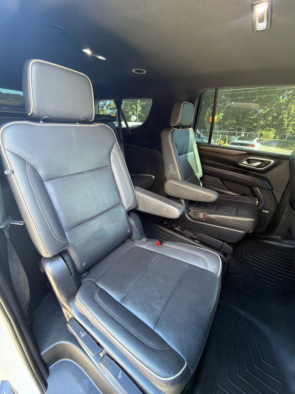 2023 Chevrolet Suburban Image 16
