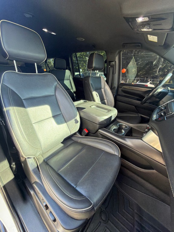 2023 Chevrolet Suburban Image 18