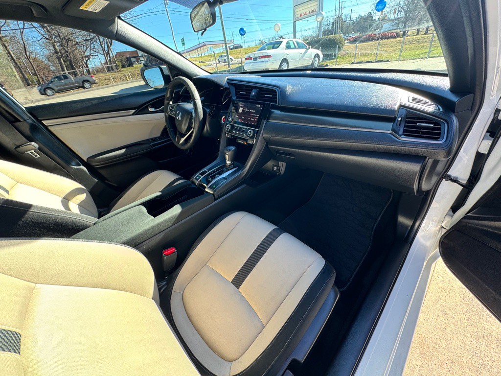 2019 Honda Civic Image 17