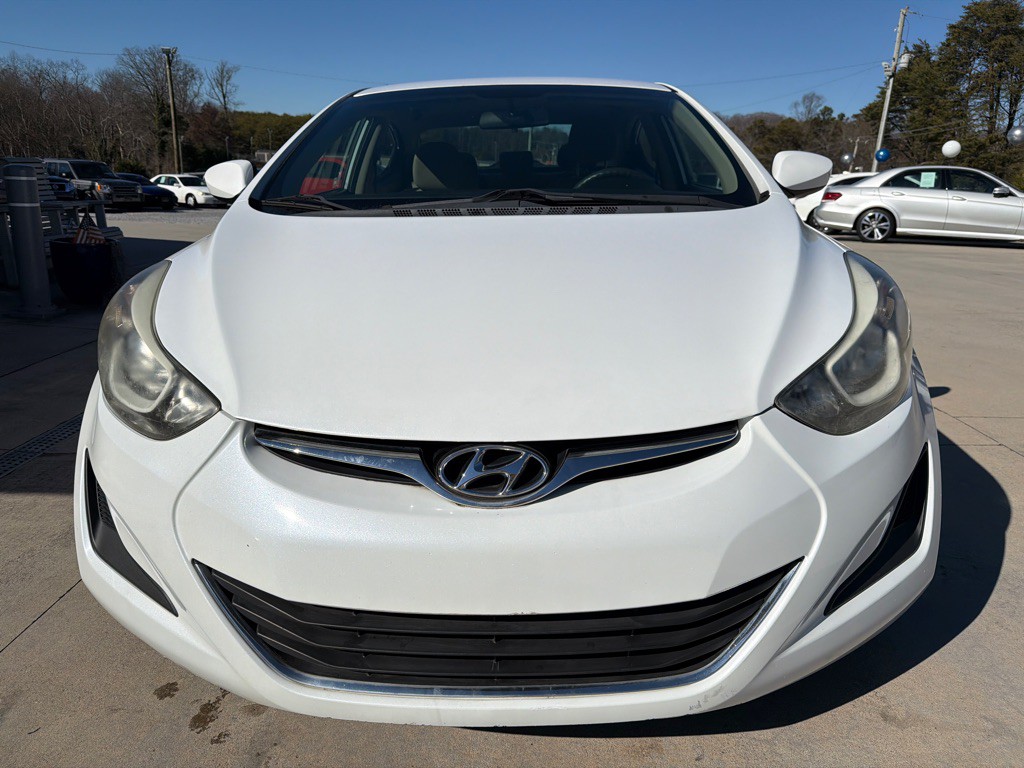 2015 Hyundai Elantra Image 8