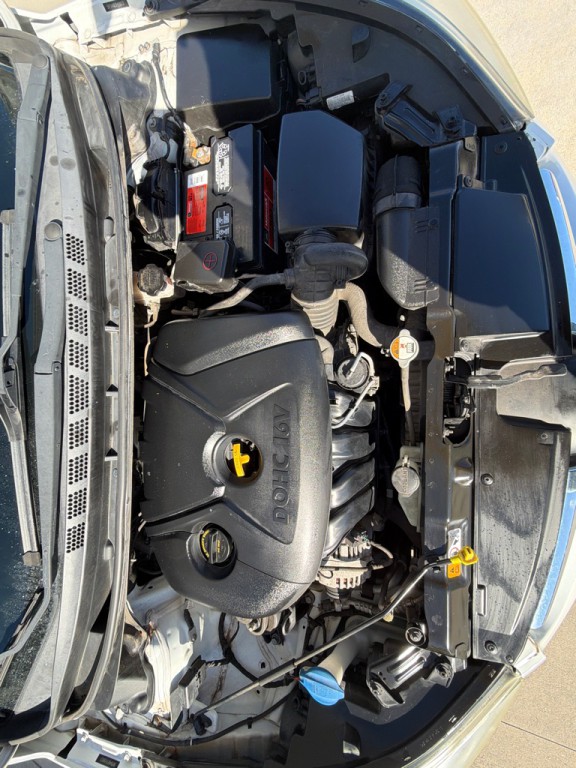 2015 Hyundai Elantra Image 19