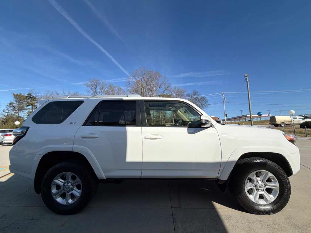 2018 Toyota 4Runner Image 6