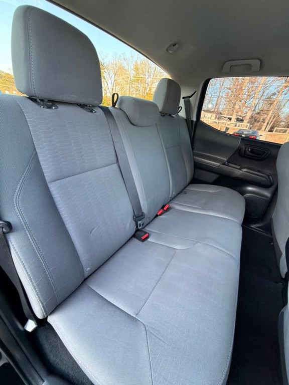 2018 Toyota Tacoma Image 14