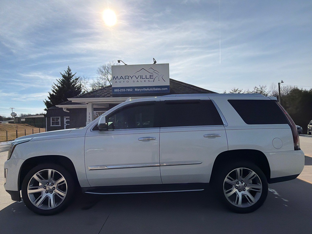 2016 Cadillac Escalade Image 2
