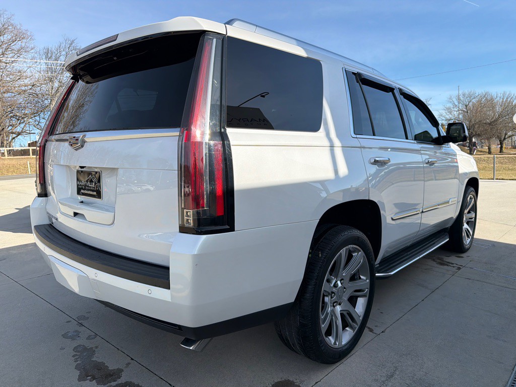 2016 Cadillac Escalade Image 5