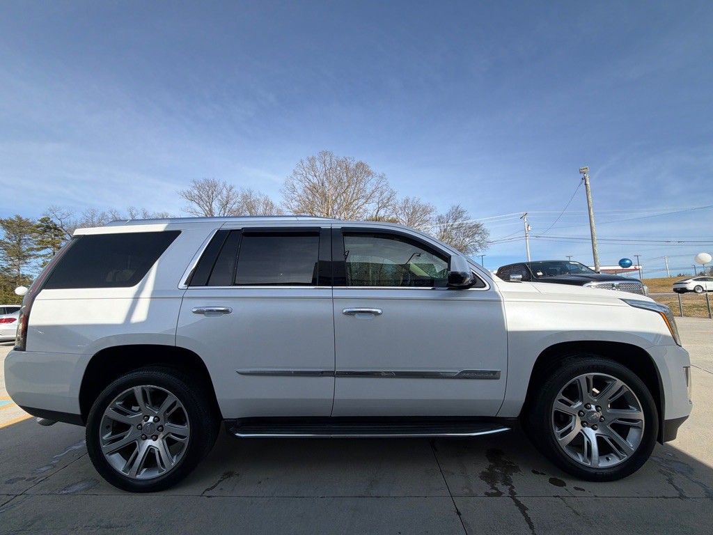 2016 Cadillac Escalade Image 6