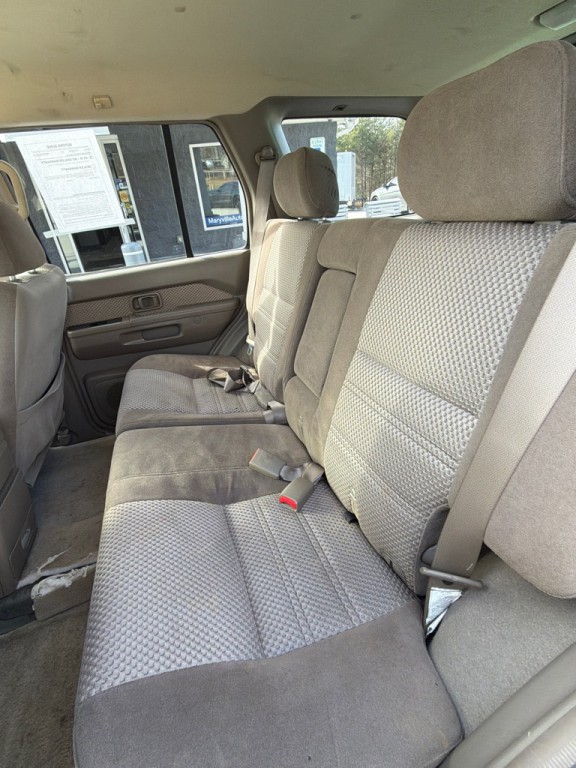 2004 Nissan Pathfinder Image 13