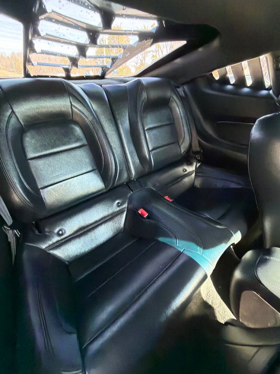 2019 Ford Mustang Image 15