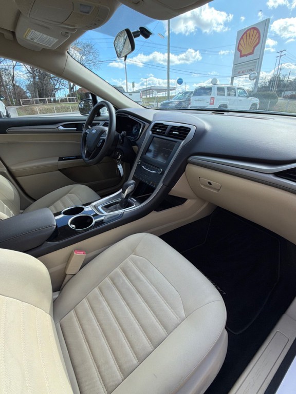 2013 Ford Fusion Image 18