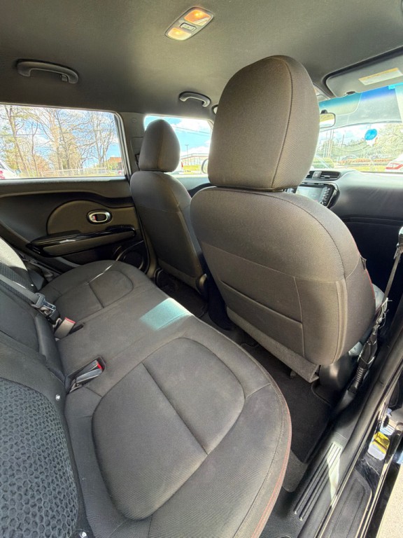 2016 Kia Soul Image 16