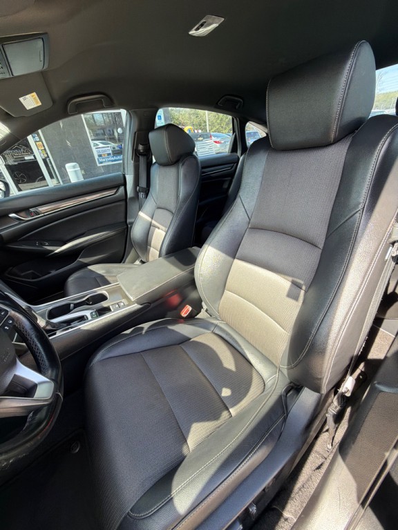 2020 Honda Accord Image 9