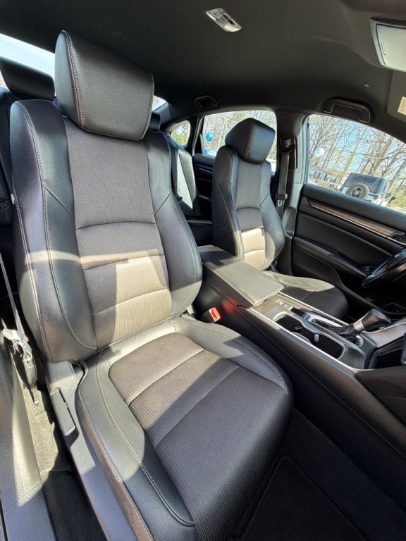 2020 Honda Accord Image 17