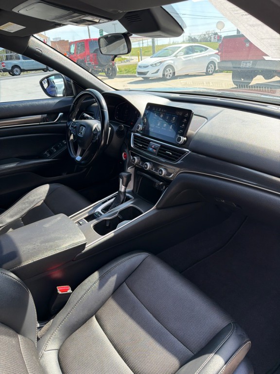 2020 Honda Accord Image 18
