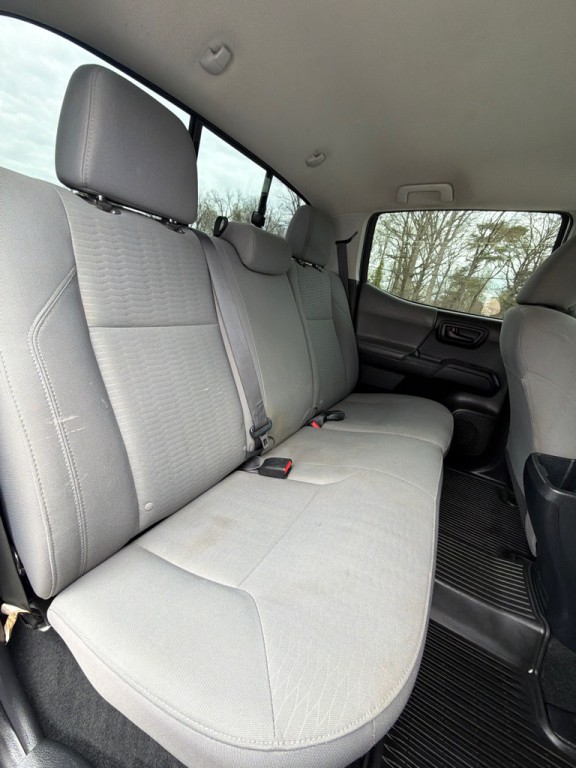 2019 Toyota Tacoma Image 14