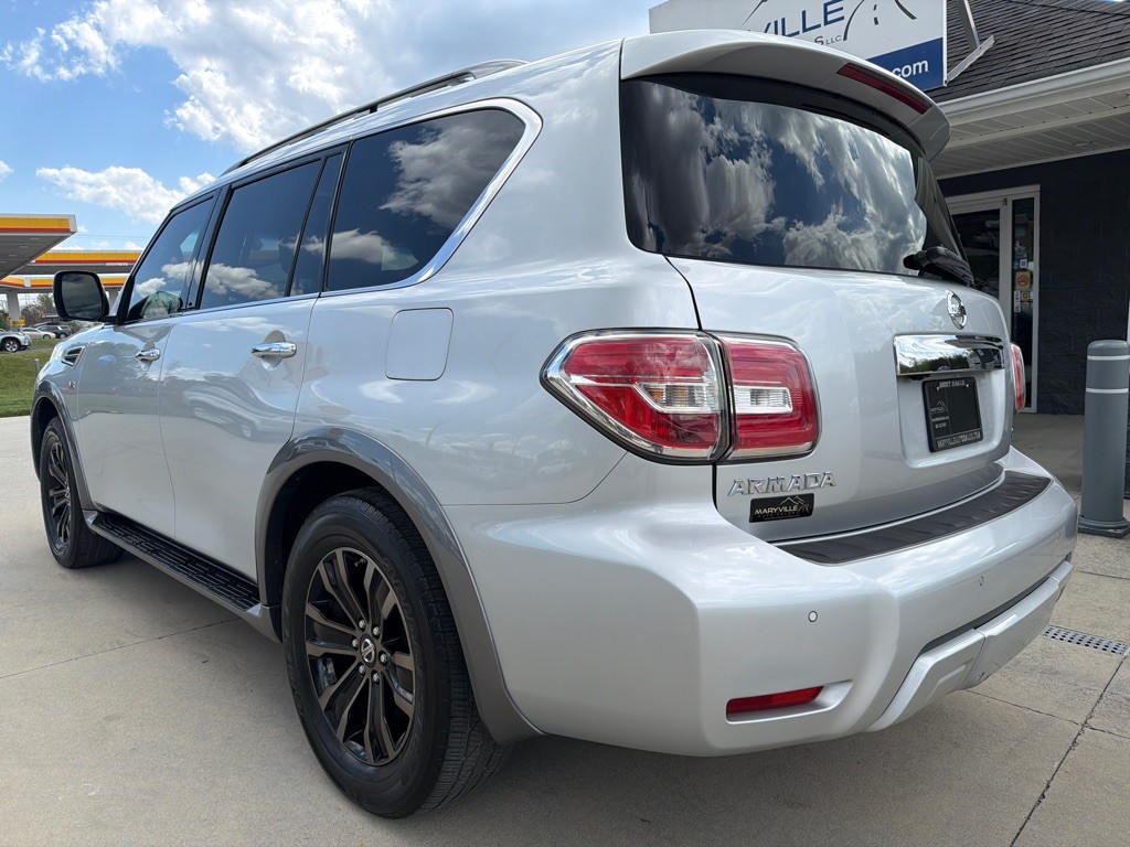 2017 Nissan Armada Image 3