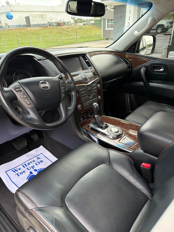 2017 Nissan Armada Image 10