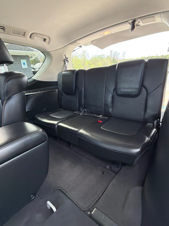 2017 Nissan Armada Image 14