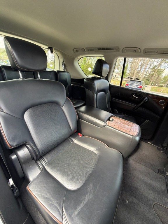 2017 Nissan Armada Image 16