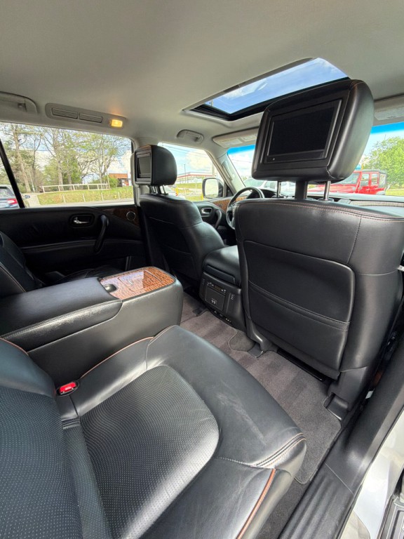 2017 Nissan Armada Image 17