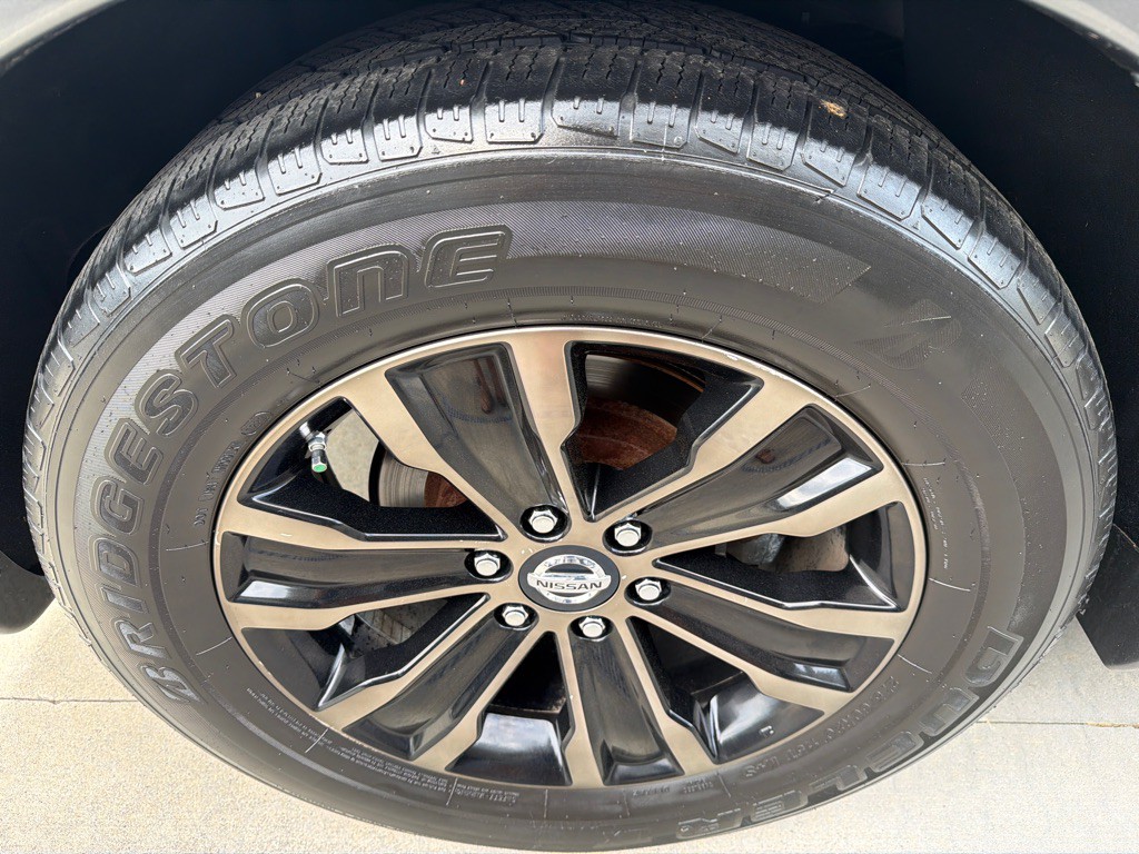 2017 Nissan Armada Image 20